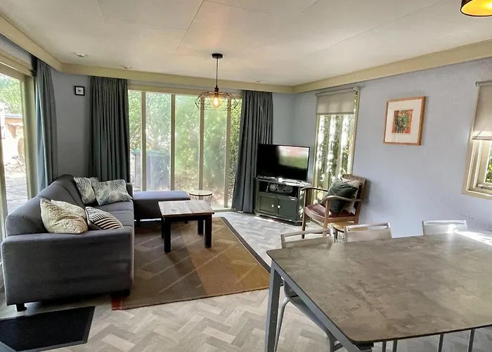 With Scenic Terrace Chalé Uden