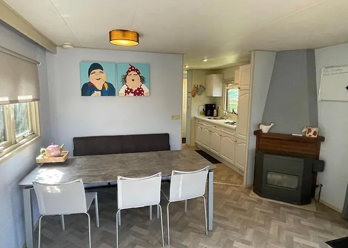 With Scenic Terrace Chalé Uden