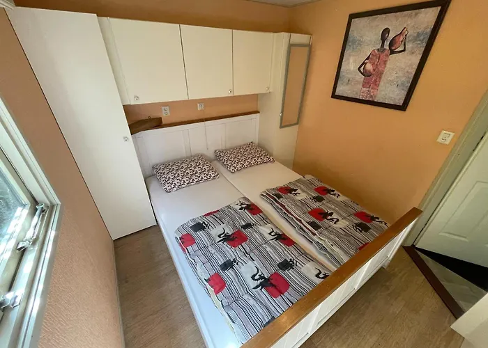 Chalé With Scenic Terrace *